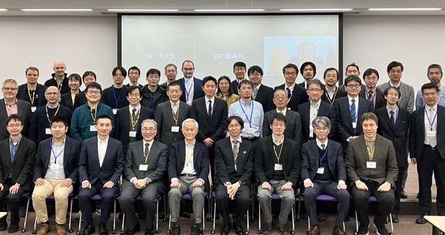 A group photo of the participants