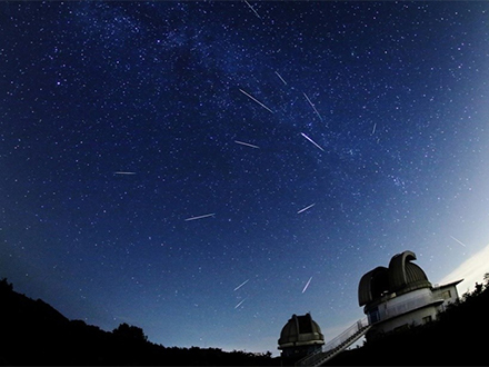 彗星みたいな小惑星？ 謎の天体「フェートン」はナトリウムを噴出か
