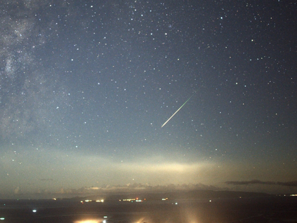 ペルセウス座流星群が好条件、火・木星の“超接近”も…夏の星空
