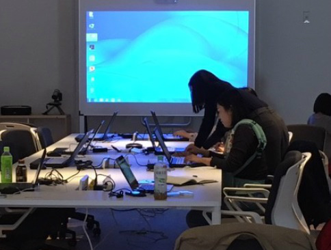 講座を受けたIT人材が市のサイト運営などを担う 画像提供:壱岐市