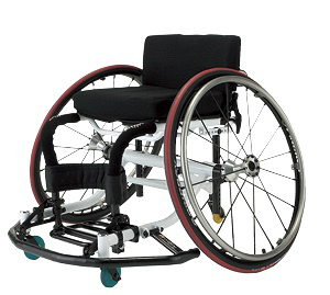 体と一体になれるバスケットボール用車イス 写真提供:日進医療器